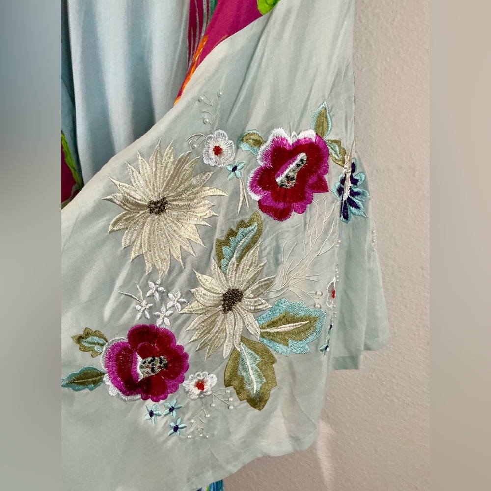 Aratta Silent Journey Kimono Robe Peacock Floral Print pearl embroidered Small - Picture 10 of 16